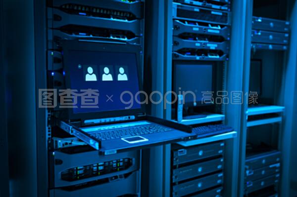 网络服务器与云计算装备技术服务 推动数字化转型的核心引擎